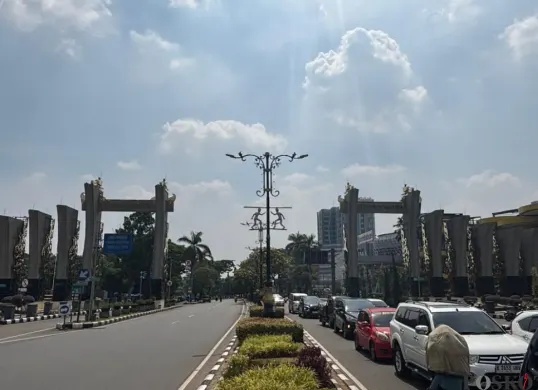 Jalan Tegar Beriman, Cibinong, Kabupaten Bogor, segera digunakan untuk CFD setiap akhir pekan. (Sumber: Poskota/Giffar Rivana)