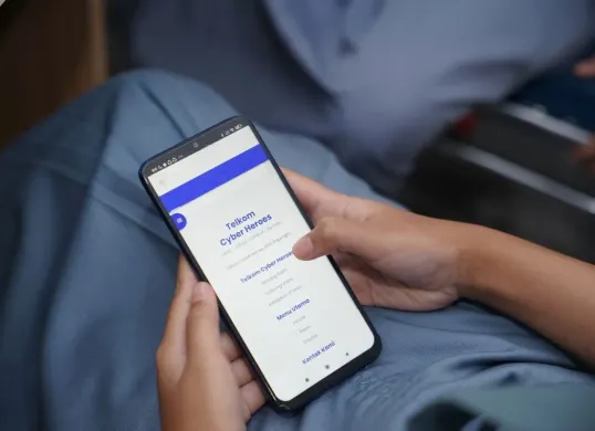 Literasi digital melalui CYBERHEROES melibatkan siswa dari berbagai kota, seperti Kupang, Surakarta, Bandung, Malang, Purbalingga Majenang, Surabaya, Palembang, Makassar, Jakarta, dan Pontianak. (Sumber: Dok. Telkom Indonesia)