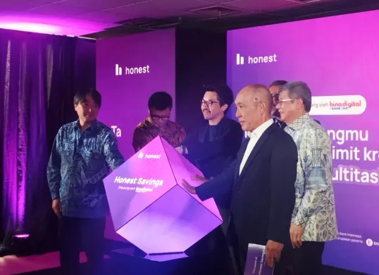 Potret perilisan Honest Savings, hasil kolaborasi antara Honest Card dan Binadigital yang mengintegrasikan tabungan dengan kartu kredit. (Sumber: Poskota/Muhammad Dzikrillah Tauzirie)