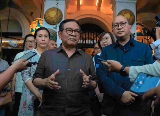 Gubernur Jakarta, Pramono Anung dan Menteri Investasi dan Hilirisasi, Rosan Roeslani di kawasan Kota Tua, Jakarta Barat, Sabtu, 18 Oktober 2025. (Sumber: Kominfotik Pemprov DKI Jakarta)