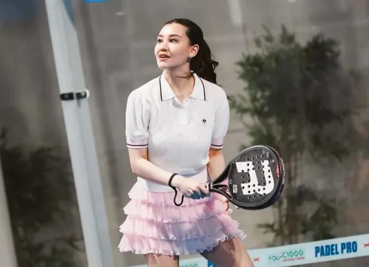 Main Padel Bersama, Ekspresi Aaliyah Massaid Ketika Lihat Azizah Salsha Jadi Sorotan: Puas Banget! (Sumber: Instagram/aaliyah.massaid)