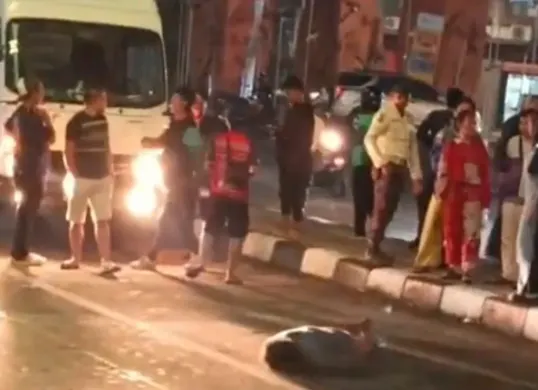 Pria di Bogor diduga mencoba menghabisi nyawa dengan menabrakan diri ke mobil yang melintas. (Sumber: Istimewa)