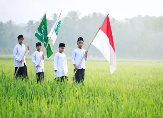 Susunan Acara Hari Santri Nasional 2025: Panduan Lengkap Upacara, Juknis, dan Doa Resmi Kemenag (Sumber: Pinterest)