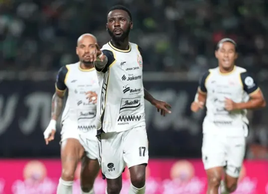 Penyerang Persija, Allano Lima melakukan selebrasi usai mencetak gol ke gawang Persebaya. (Sumber: persija.id)