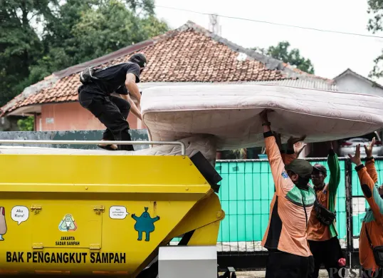 Layanan Pengangkutan Sampah Besar Gratis