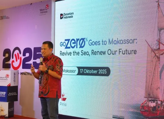 EVP Telkom Regional V, Amin Soebagyo saat memberikan sambutan pada acara Roadshow GoZero% Goes to Makassar, Jumat, 17 Oktober 2025. (Sumber: Dok. Telkom Indonesia)