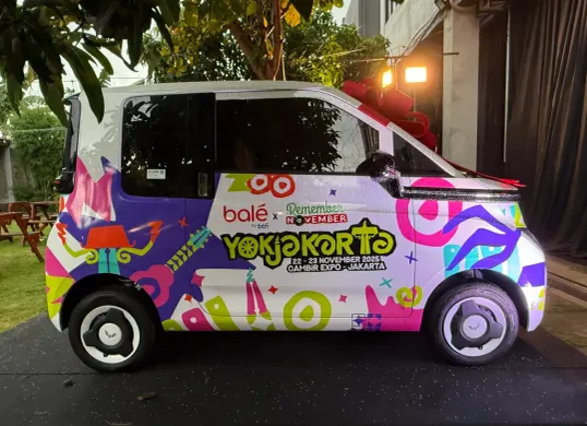 Wuling ikut dalam festival musik Remember November Vol.3 di Jakarta dengan menghadirkan New Air ev Lite sebagai hadiah utama. (Sumber: Wuling Motors)