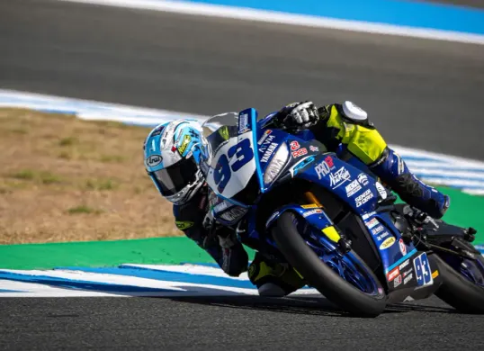 Arai Agaska menunjukkan peningkatan di World Supersport 300 Jerez 2025 dengan meraih poin. (Sumber: Dok Yamaha Indonesia)