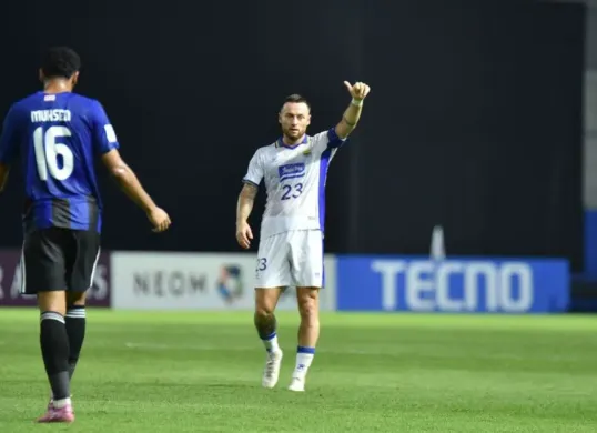 Kapten Persib, Marc Klok di ACL 2. (Sumber: persib.co.id)