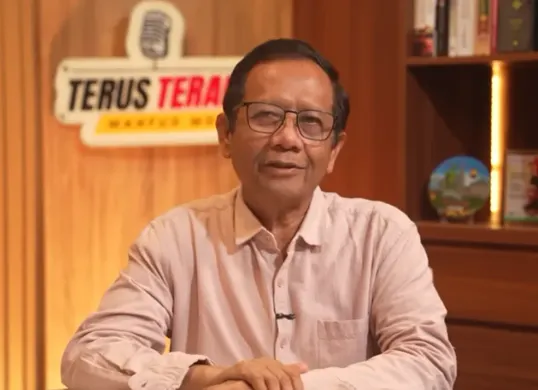 Jokowi Diduga Naikkan Anggaran Whoosh Tiga Kali Lipat, Ignasius Jonan Dicopot dari Jabatan (Sumber: Youtube/@Mahfud MD Official)
