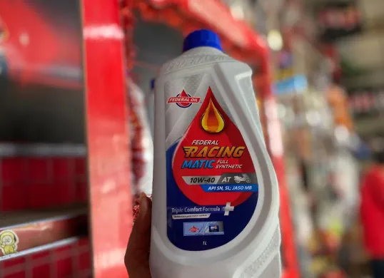 Kehadiran bensin E10 berbahan etanol mendorong Federal Oil memperbarui Federal Racing Matic dengan standar API SN. (Sumber: Dok. Federal Oil)