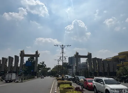 Pemkab Bogor bakal gelar CFD Jalan Tegar Beriman, Cibinong, perdana pada Minggu 26 Oktober 2025. (Sumber: Poskota/Giffar Rivana)