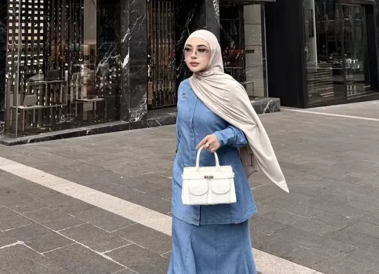 Crazy Rich Aceh, Shella Saukia yang tengah menjadi perbincangan di media sosial setelah aksinya menyentuh hati terhadap wanita bernama Melda Safitri. (Sumber: Instagram/@shellasaukiaofficial)