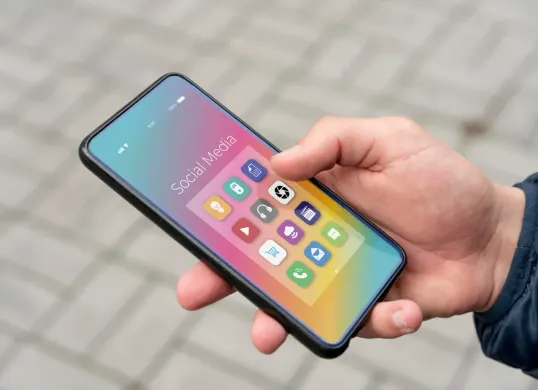 Cara mengatasi HP Android lemot. (Sumber: Freepik)