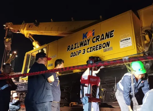 KAI memastikan jalur kereta di sekitar Stasiun Kedunggedeh, Kabupaten Bekasi, kembali normal setelah terganggu KA Purwojaya (58F) anjlok. (Sumber: Dok. KAI)