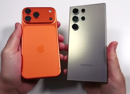 Uji kecepatan HP flagship iPhone 17 Pro Max dan Samsung Galaxy S24 Ultra. (Sumber: YouTube/ Nick Ackerman)