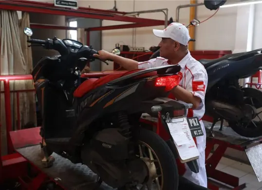 Ilustrasi penyebab utama lampu motor mati. (Sumber: Dok. WMS)