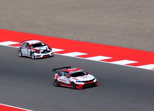 Tim Honda Racing Indonesia (HRI) tampil dominan di Mandalika Festival of Speed 2025. (Sumber: Dok Honda)