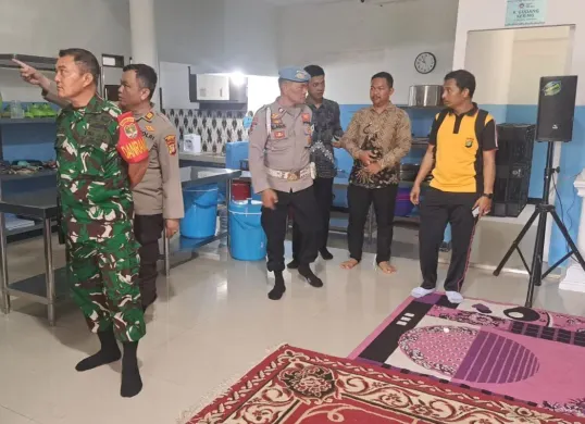 Suasana SPPG Yayasan Taman Kencana Peduli di Kp. Sawah Indah RT 4 RW 9 Desa Bojonggede, Kecamatan Bojonggede, Kabupaten Bogor, Selasa 28 Oktober 2025. (Sumber: Dok. Polsek Bojonggede)