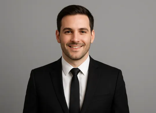 Contoh prompt Gemini AI untuk edit foto profesional CV dan portofolio (Sumber: AI)