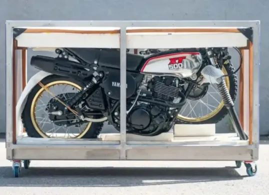 Motor Yamaha XT500 tahun 1988 yang masih tersimpan dalam peti berhasil dilelang dengan harga fantastis. (Sumber: Dok. Rideapart)
