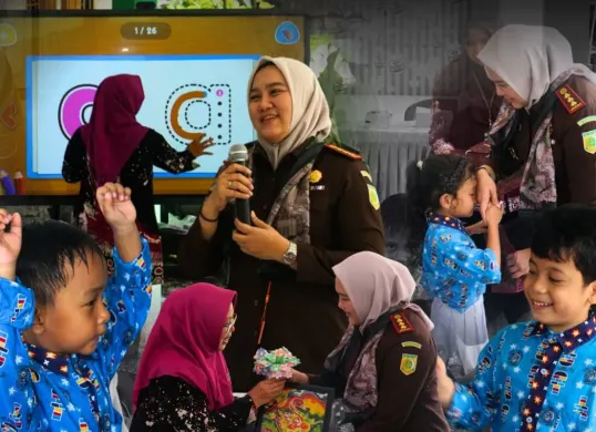 Kepala Kejari Kota Bekasi, Sulvia Triana Hapsari saat penyuluhan IFP di TK Negeri I Kayuringin, Kota Bekasi, Kamis, 30 Oktober 2025. (Sumber: Dok. Istimewa)