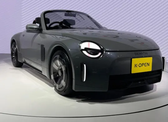 Lini mobil ramah lingkungan terbaru Daihatsu yang dipamerkan di Japan Mobility Show (JMS) 2025. (Sumber: Dok. Daihatsu)