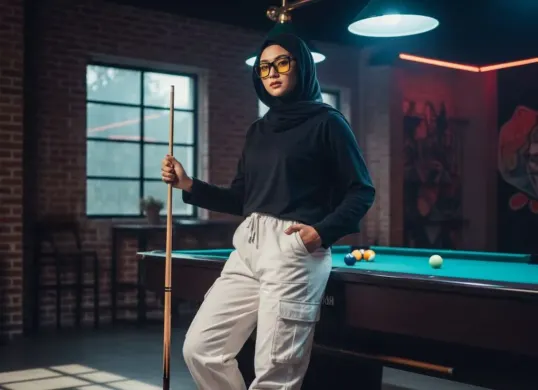 Contoh prompt gemini AI foto main billiard. (Sumber: Istimewa)