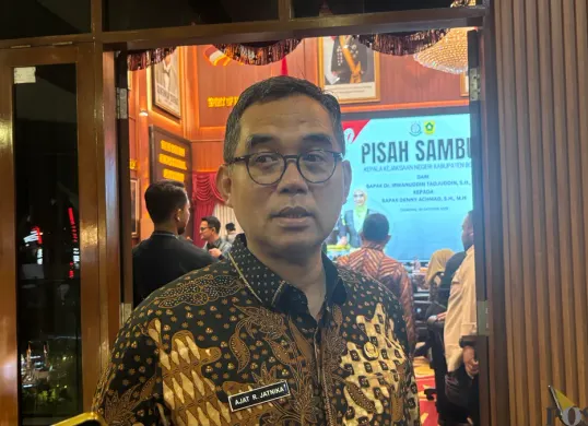 Sekda Kabupaten Bogor, Ajat Rochmat Jatnima, imbau ASN dan Kades jangan suka flexing. (Sumber: Poskota/Giffar Rivana)