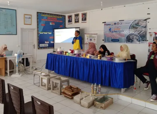 USN Kolaka bersama UHO Kendari menjalin kolaborasi strategis dalam program Kosabangsa 2025 di Desa Palewai, Kabupaten Kolaka. (Sumber: Dok. Istimewa)