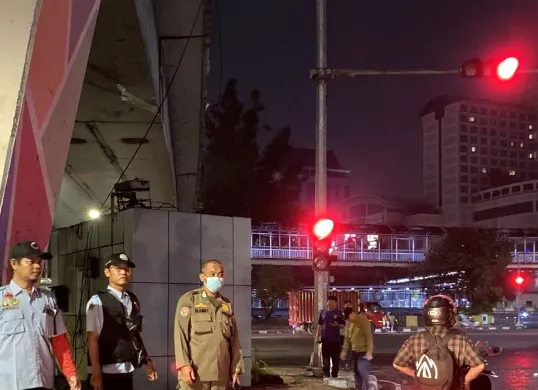 Ilustrasi, lampu merah di perempatan Jalan Latumenten, Grogol, Jakarta Barat. (Sumber: Diskominfotik Jakarta)