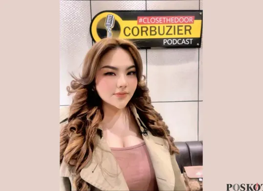 Aksi Lisa Mariana yang Ikut Demo, Hampir Kena Gas Air Mata hingga Borong Bakpao Seharga 2 Juta (Sumber: Instagram/lisamarianaaa)