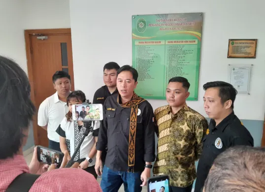 Ketua Dharmapala Nusantara, Kevin Wu, menyampaikan keprihatinan atas kerusuhan di sejumlah kota dan mendukung pengesahan RUU Perampasan Aset Koruptor menjadi Undang-Undang. (Sumber: Istimewa)