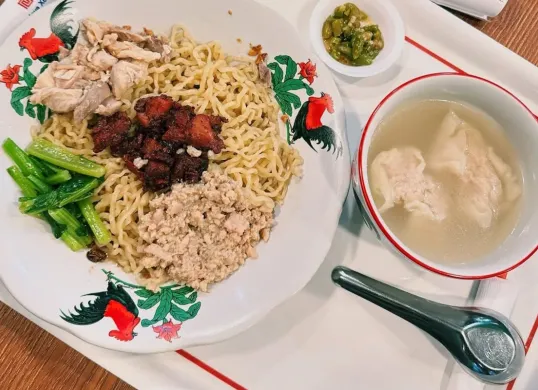 Bakmi Piring salah satu kuliner hits di Blok M. (Sumber: Instagram/@bakmipiring)