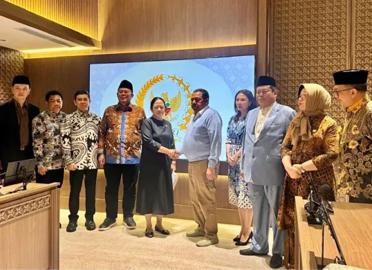 Pengurus Mujadalah Kiai Kampung bertemu Ketua DPR RI, Puan Maharani dan Wakil Ketua DPR, Cucun Ahmad Syamsurijal di kompleks parlemen DPR, Senayan, Jakarta Pusat, Kamis, 4 September 2025. (Sumber: Dok. Istimewa)
