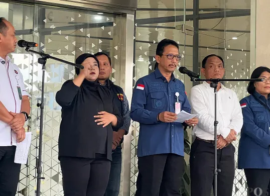 Direktur Penyidikan Jampidsus Kejagung, Nurcahyo Jungkung Madyom, menyampaikan keterangan terkait penetapan Nadiem Makarim, sebagai tersangka kasus dugaan korupsi program digitalisasi pendidikan. (Sumber: POSKOTA | Foto: Ali Mansur)