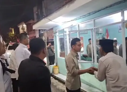 Wapres Gibran Rakabuming Raka berkunjung ke RW 04 Kelurahan Kembangan Utara, Kembangan, Jakarta Barat, pada Kamis, 4 September 2025. (Sumber: Istimewa)