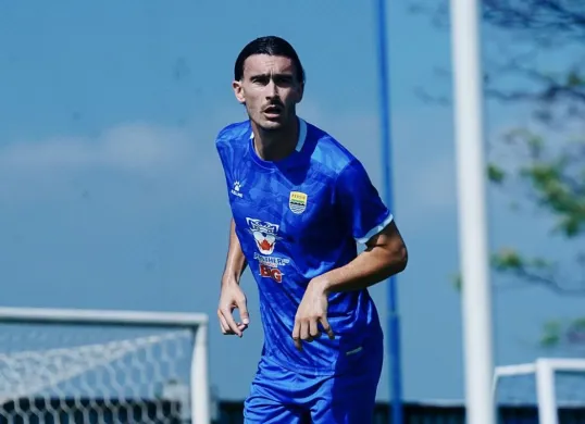 Andrew Jung kenakan nomor punggung 90 di Persib Bandung. (Sumber: Instagram/@persib)