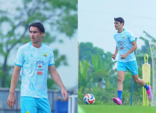 Potret pemain baru Persib, Andrew Jung (kiri) dan Federico Barba (kanan) yang bertekad bawa Maung Bandung raih kemenangan. (Sumber: Persib)