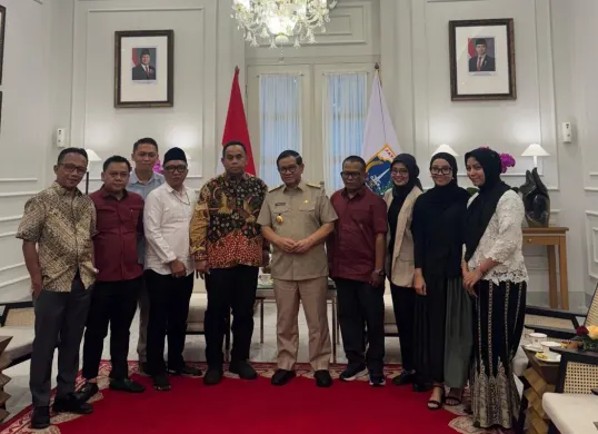 PW IKA PMII Jakarta bersama Gubernur Jakarta Pramono Anung di Balai Kota Jakarta, Gambir, Jakarta Pusat, Selasa, 9 September 2025. (Sumber: Dok. Kominfotik Jakarta)