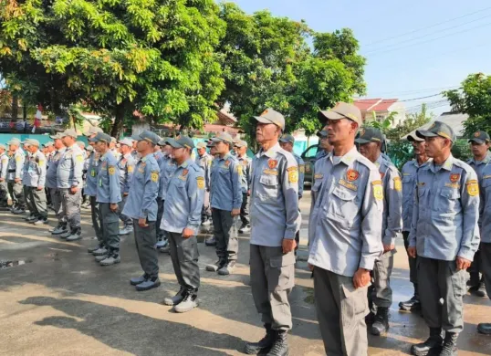 Apel Siskamling untuk jaga kondusivitas wilayah di Cibinong, Kabupaten Bogor. (Sumber: Dok. Pemkab Bogor)
