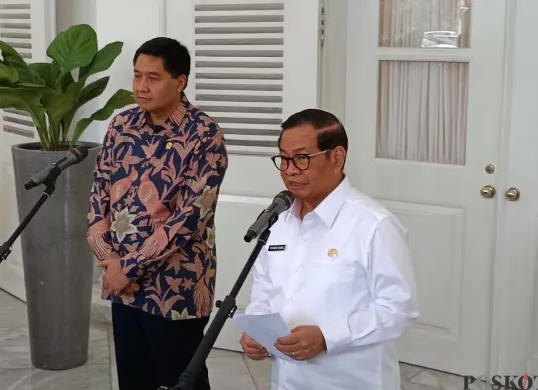 Gubernur Jakarta Pramono Anung (kanan) bersama Mentri PKP Maruarar Sirait di Balai Kota Jakarta, Jakarta Pusat, Rabu, 10 September 2025. (Sumber: Poskota/Muhammad Tegar Jihad)