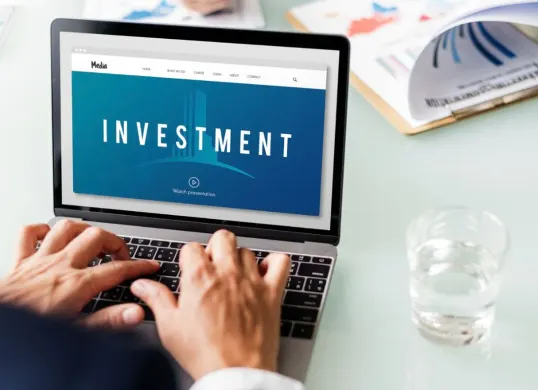 Rekomendasi investasi untuk para karyawan bergaji bulanan. (Sumber: Freepik)