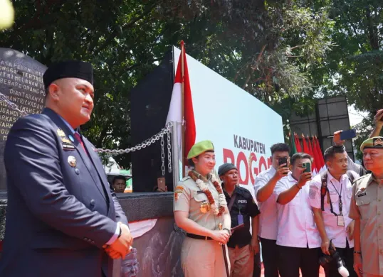Bupati Bogor Rudy Susmanto meresmikan Tugu Juang Jonggol. (Sumber: Pemkab Bogor)