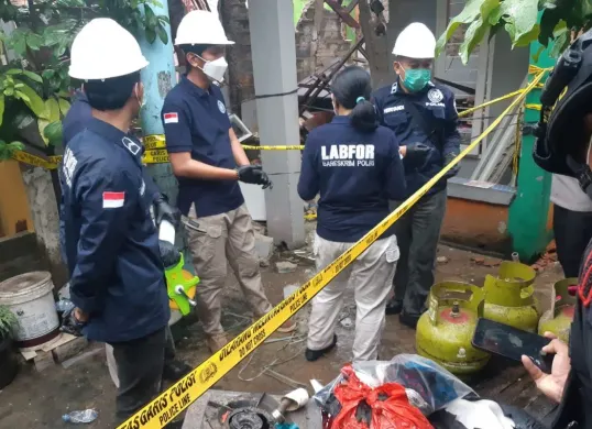 Ledakan hebat yang mengguncang permukiman di RT 03 RW 01, Kelurahan Pondok Cabe Ilir, Pamulang, Kota Tangerang Selatan, Jumat, 12 September 2025. (Sumber: Dok. Polda Metro Jaya)