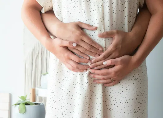 4 Olahraga Ringan dan Aman untuk Ibu Hamil (Sumber: Unsplash/John Looy)