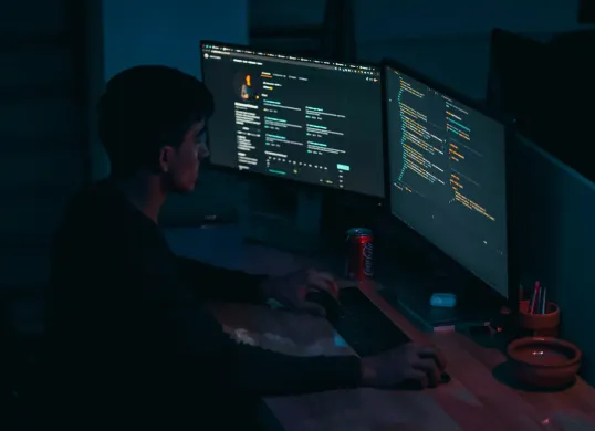 Hari Programmer Sedunia Diperingati Tanggal 13 September, Berikut Sejarah dan Maknanya (Sumber: Unsplash/Mohammad Rahmani)