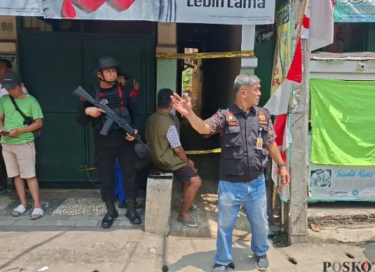 Lokasi ledakan di RT 03 RW 01, Kelurahan Pondok Cabe Ilir, Pamulang, Kota Tangerang Selatan, Jumat, 12 September 2025. (Sumber: Poskota/Angga Pahlevi)