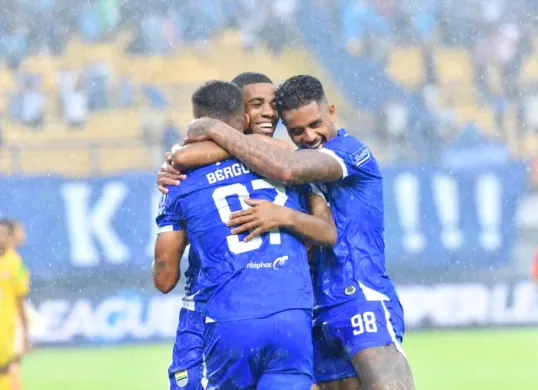Potret pemain Persib Bandung saat melakukan selebrasi gol. (Sumber: Persib)
