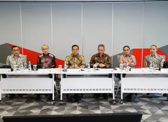 Beberapa perwakilan Telkom Indonesia saat agenda Telkom-Public Expose Live 2025 secara daring, Jumat, 12 September 2025. (Sumber: Dok. Telkom Indonesia)